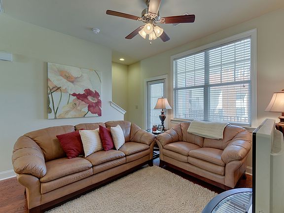 4th image of 128D Steinbeck Way