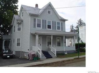 18 Capron St APT D, Walden, NY 12586