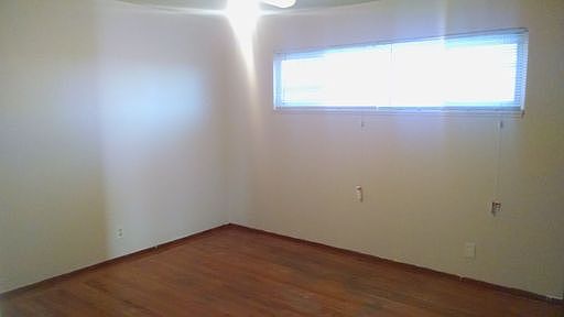 4th image of 6025 Wenk Ave