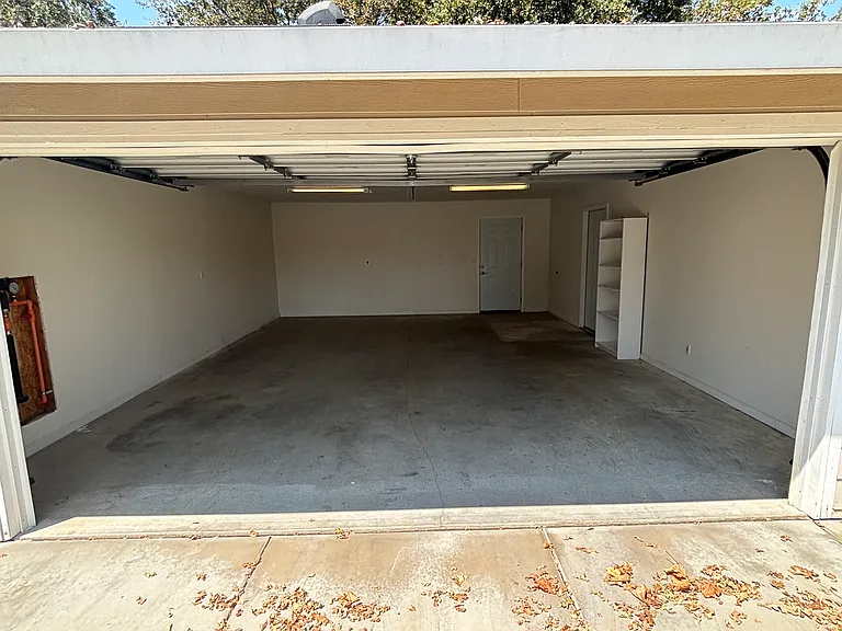 9710 Kent St — Photo 2