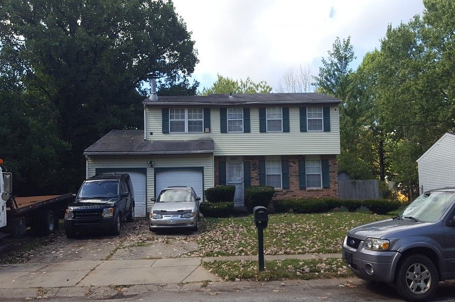 1st image of 2826 N Sheffield Dr
