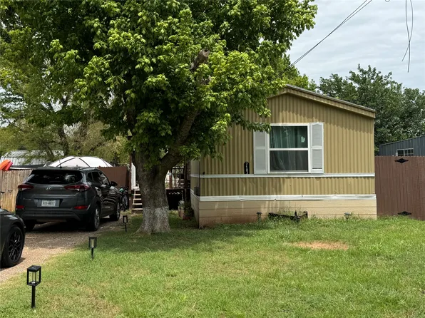 7103 Comanche Trl, Weatherford, TX 76087
