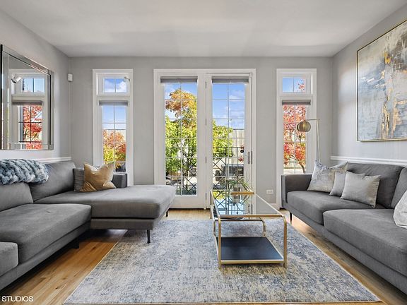 2nd image of 2736 N Wolcott Ave APT 102