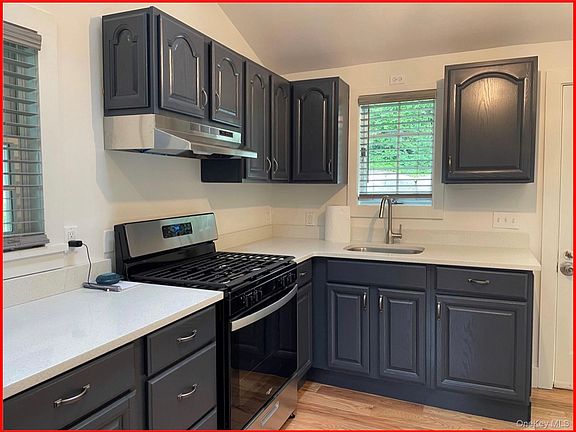 3rd image of 41 Chestnut Ave