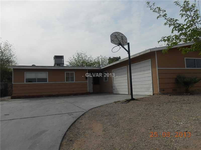 1st image of 100 Colleen Dr
