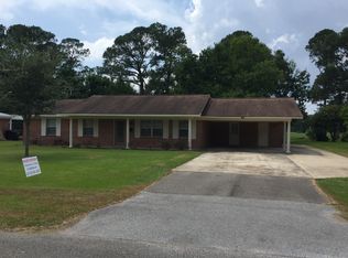 1707 Singing River St, Pascagoula, MS 39567