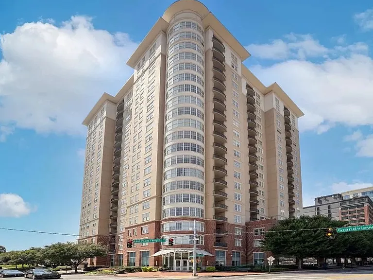 325 E Paces Ferry Rd NE #408 — Photo 1