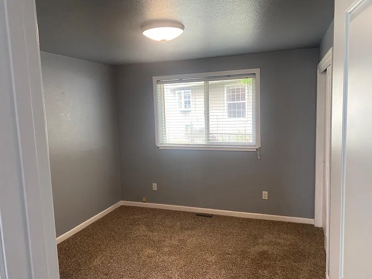1529 S 32nd Ave — Photo 12