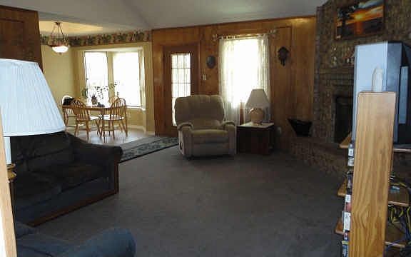 3rd image of 701 Nicole Dr