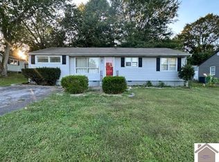 696 Elm St, Calvert City, KY 42029
