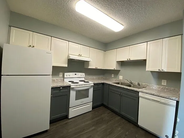 504 2nd Ave #1 — Photo 3