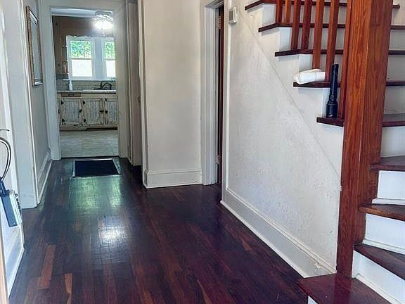 5th image of 404 Huffman St