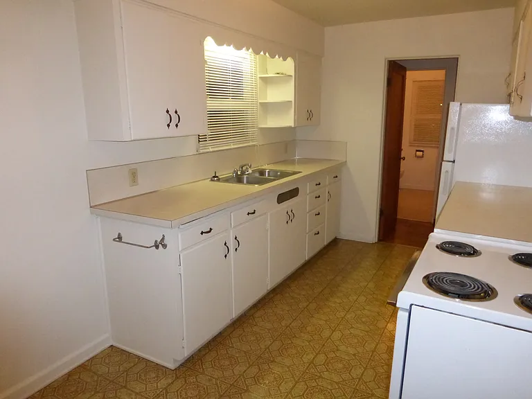 1118 7th St NW #5 — Photo 3