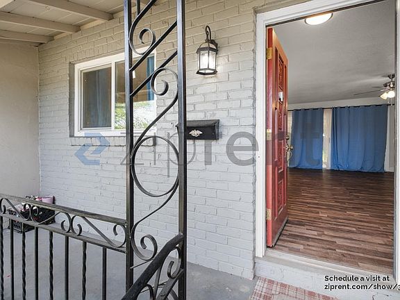 3rd image of 234 E Robinhood Dr