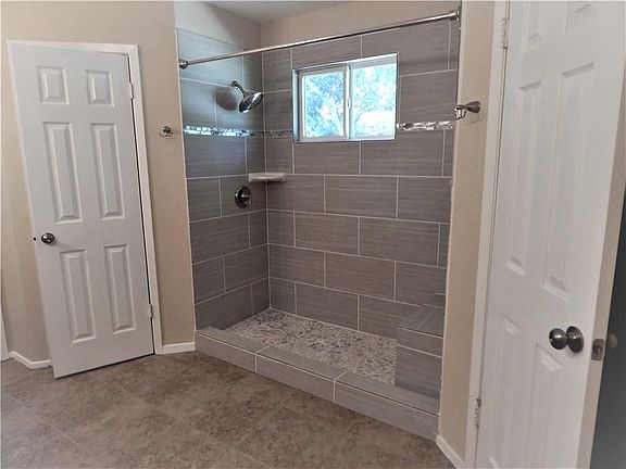 5th image of 3903 Alexandria Dr