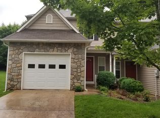 24 Willowick Dr, Asheville, NC 28803