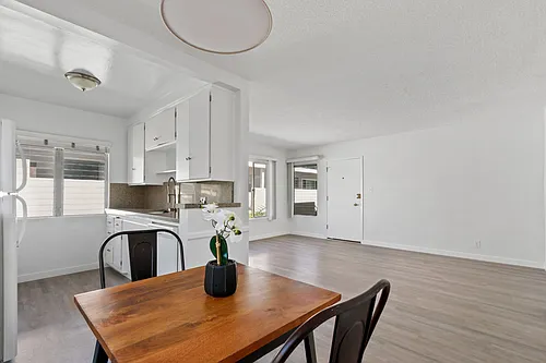 11615 Darlington, Prime Brentwood, Steps to San Vicente Photo 1
