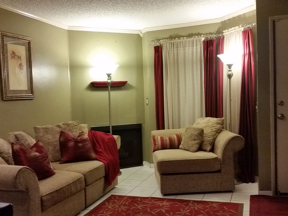 Entrance/Living Space