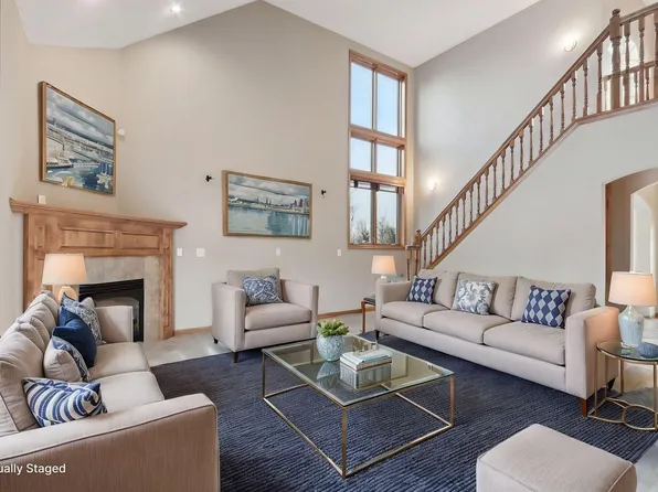 2606 River Ridge DRIVE, Waukesha, WI 53189