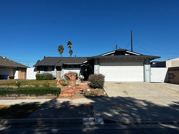 3rd image of 16047 Landmark Dr