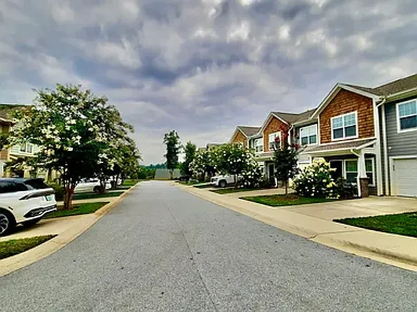 1025 Baldwin Commons Dr, Arden, NC 28704