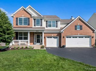9694 Cummings St, Huntley, IL 60142