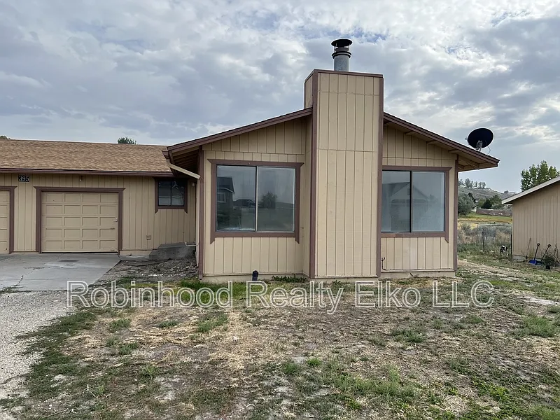 2 bed, 1.0 bath, 1076 sqft, $1,350 — Photo 2