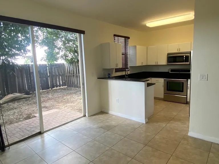 15288 SW 119th Ter — Photo 3