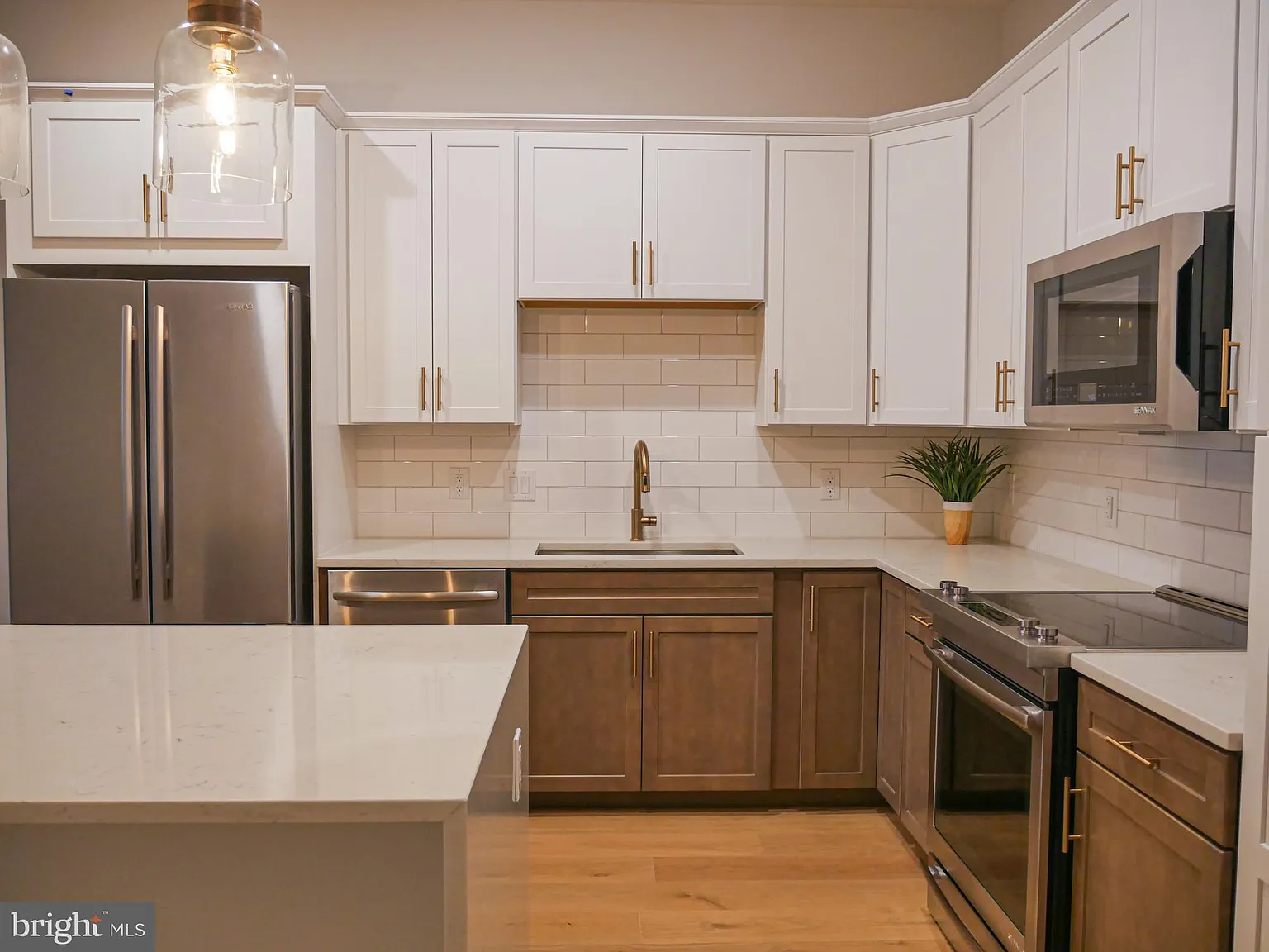 1 bed, 805 sqft, $2,475 — Photo 3