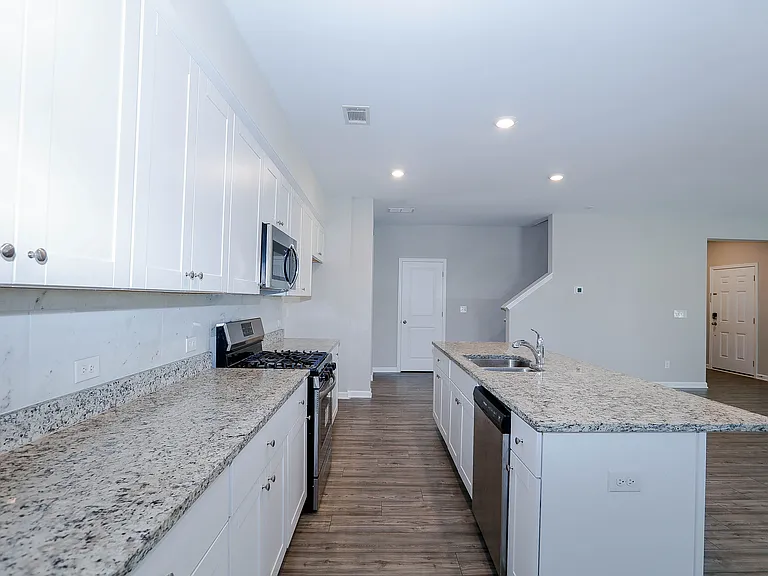 4355 Magpie Dr — Photo 10