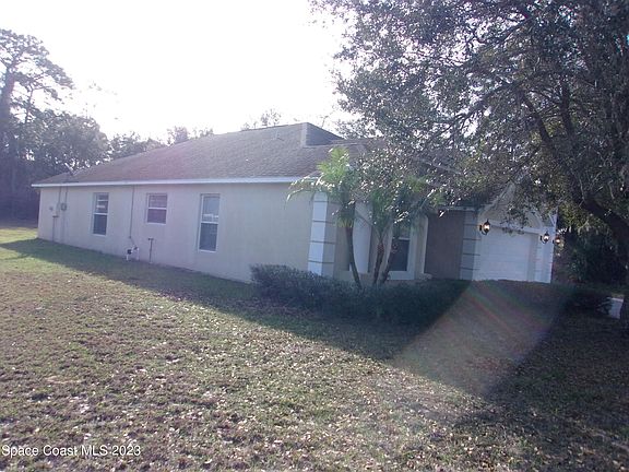 5th image of 1735 Yorktown Ave