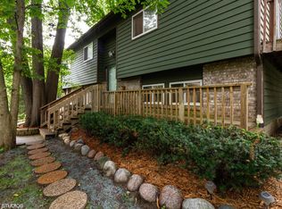 4016 Greenwood Dr, Wonder Lake, IL 60097