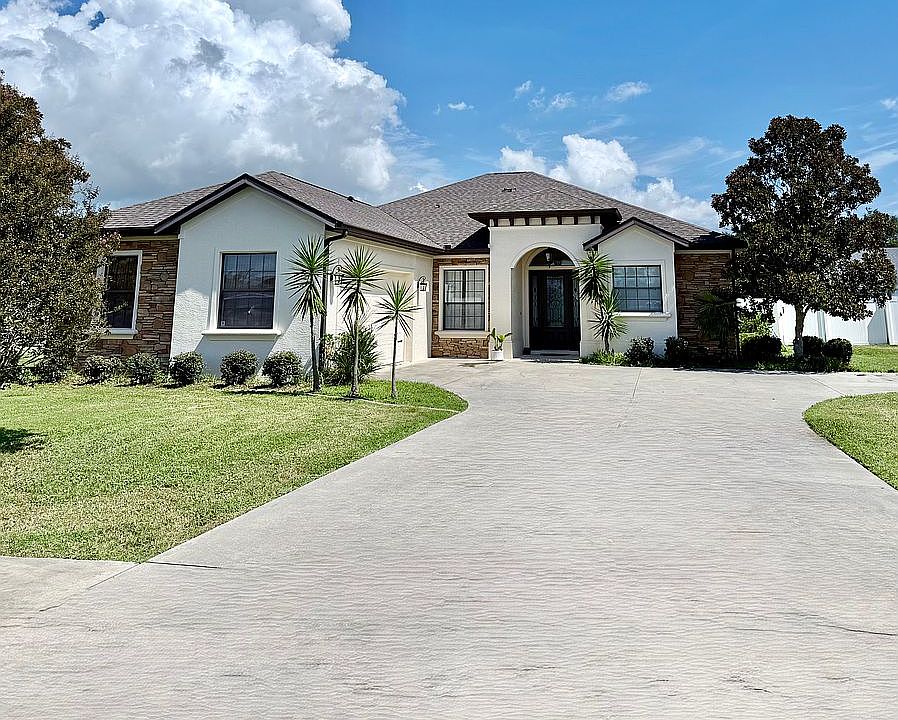 2nd image of 5605 SW 88th Pl