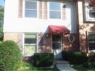 18175 Jamestown Cir, Northville, MI 48168