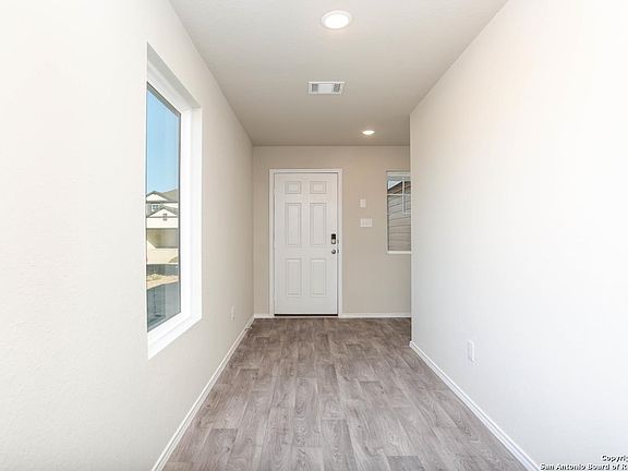 4th image of 8626 Eagle Hill Meadow
