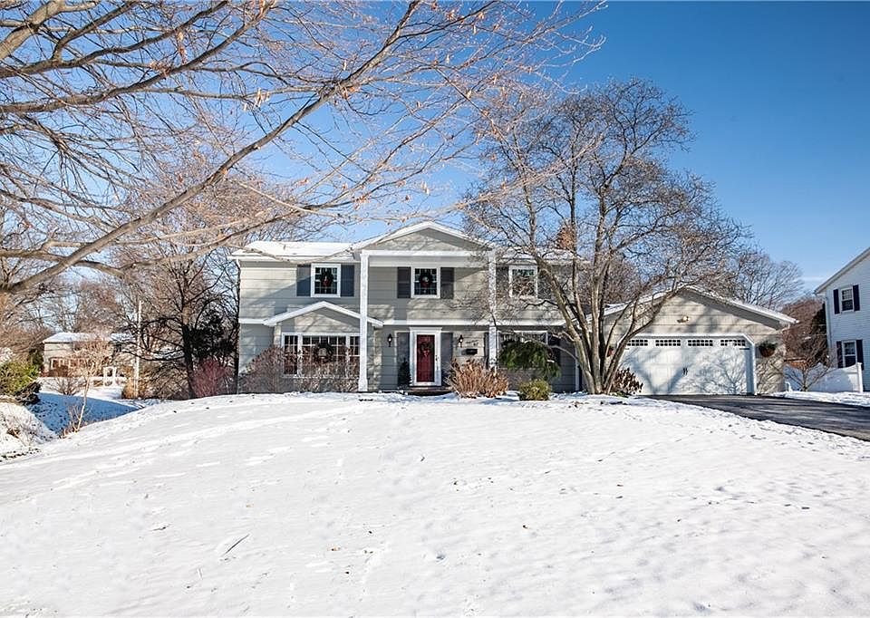 1st image of 67 Brentwood Dr