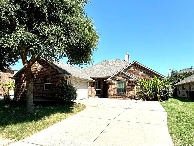 1703 Stonewick Dr — Photo 1