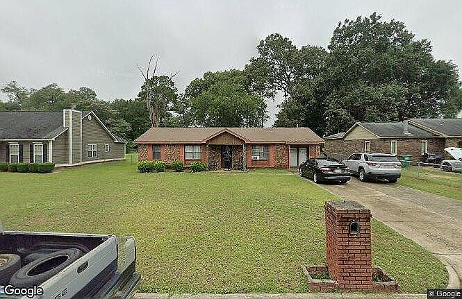 1st image of 2507 Habersham Rd