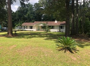 407 Dechene Dr, Thomasville, GA 31757