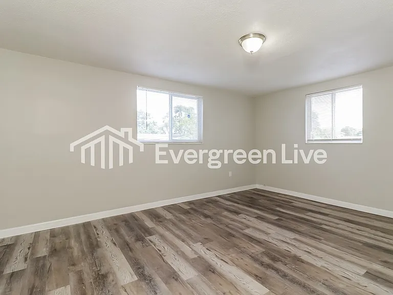 12904 Kings Manor Ave — Photo 10