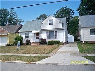 1st image of 25501 Drakefield Ave