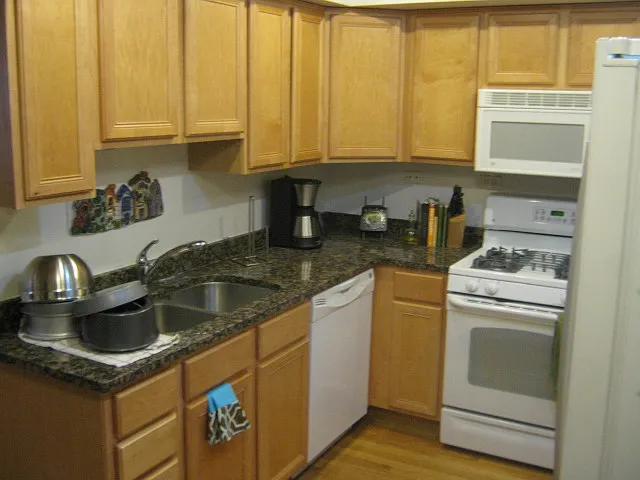 2240 W Palmer St #1F — Photo 9
