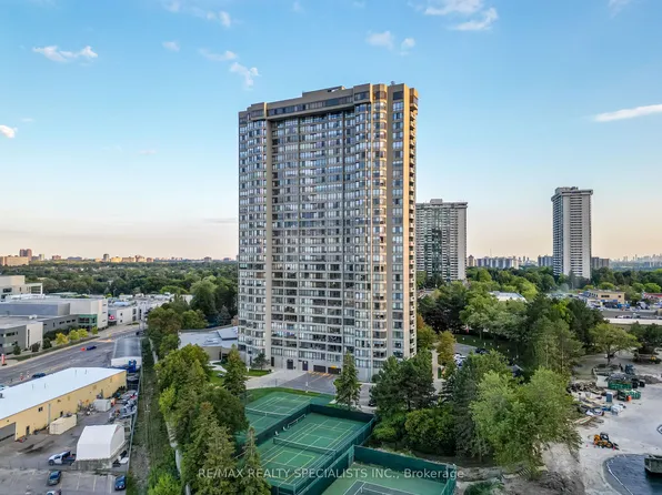 65 Skymark Dr #2001, Toronto, ON M2H 3N9