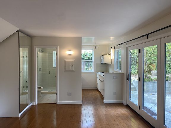 5th image of 1831 Woolsey St #A