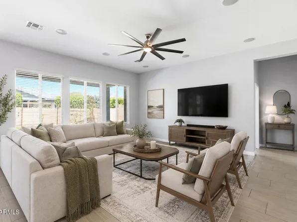 2850 E Spring Wheat Court, Gilbert, AZ 85296