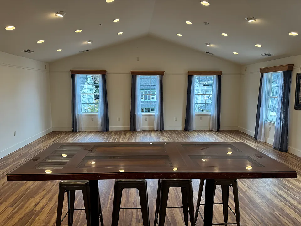15 N Main St #1