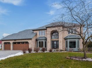 3808 Mandeville Ln, Naperville, IL 60564