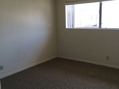 3rd image of 4942 W 118th St APT J
