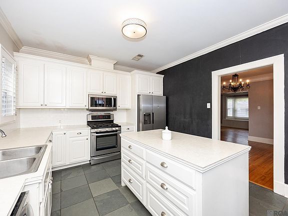 4th image of 58079 Fort St