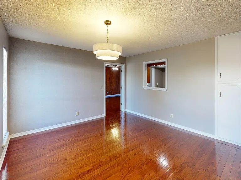 1275 N Gregg Ave — Photo 13